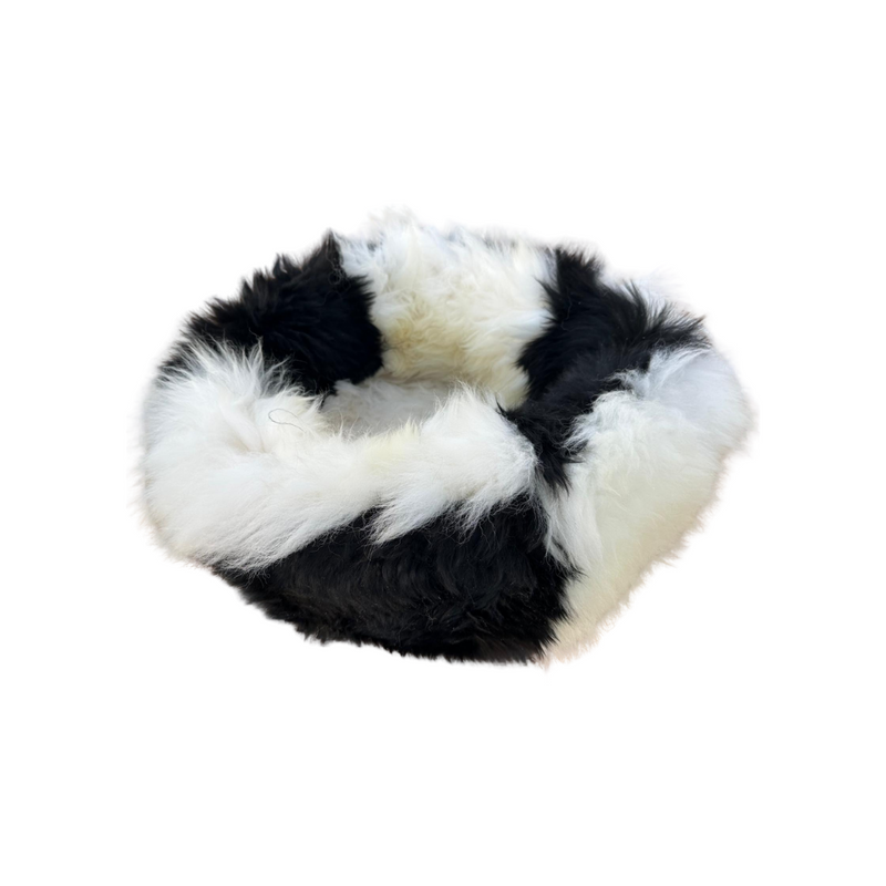 Irish Sheep Wool Pet Bed - Black and White