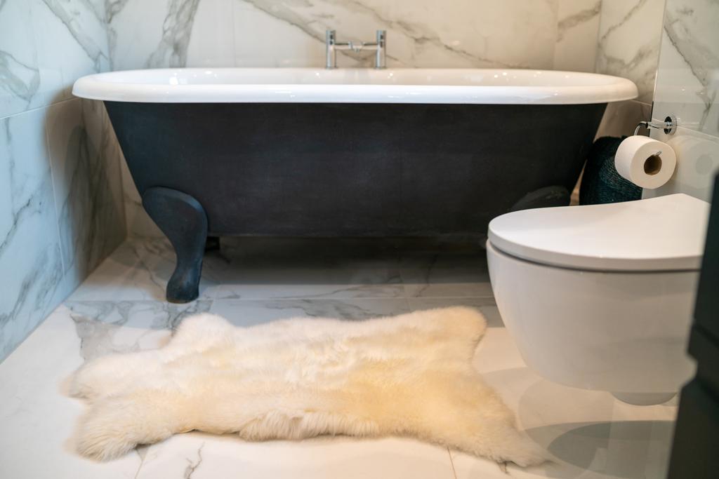 Regular Natural White Irish Sheepskin Rug/Throw Theirishwoollenworkshop.com